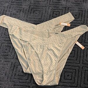 SKIMS Logo Mesh Cheeky Brief Lot of 2 Talc 4X